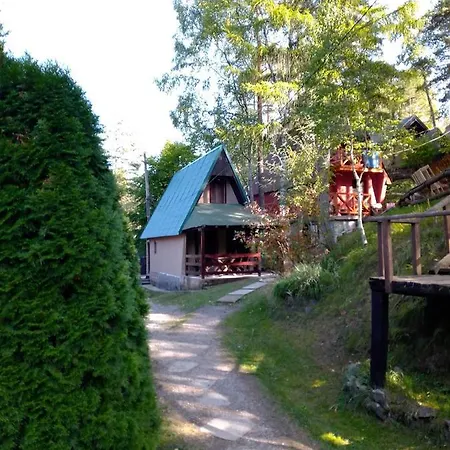 Vikendica Dmk Divcibare